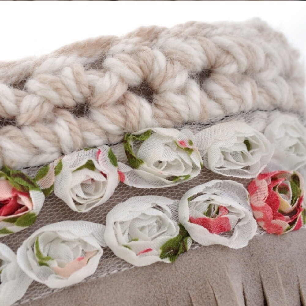 BOHO LACEY ROSE FLORAL MOCCASINS BOOTIES - Picture 5 of 8